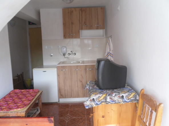 Дава се под наем Ателие в Несебър - 13 кв.м за 102 € - Снимка #1