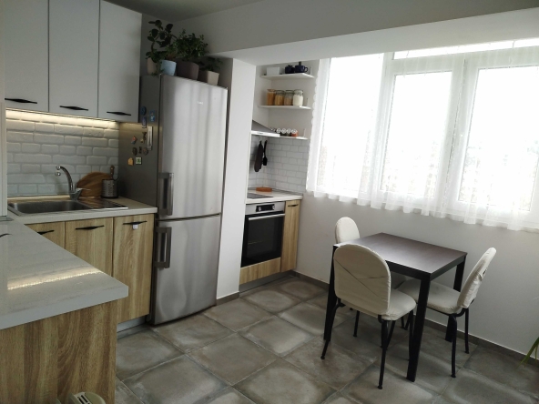 Тристаен апартамент в Варна, Левски - 68 кв.м за 1185 €/кв.м - Снимка #1