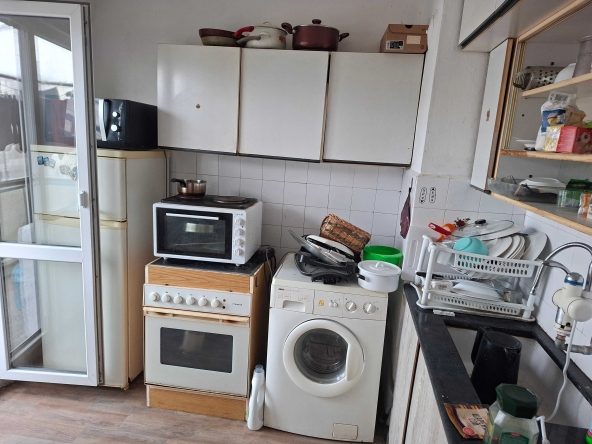 Дава се под наем Четиристаен апартамент в Варна, Автогара - 109 кв.м за 248.88 € - Снимка #1