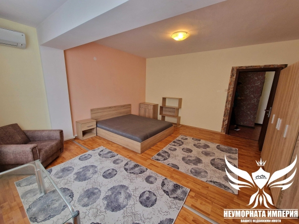 Дава се под наем Тристаен апартамент в Асеновград - 90 кв.м за 353.94 € - Снимка #1