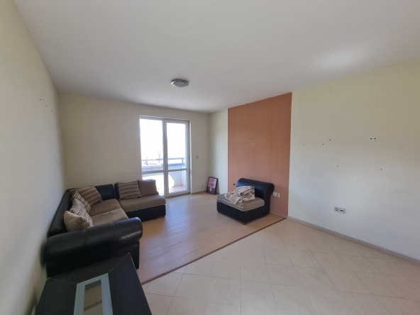Тристаен апартамент в Банско - 96 кв.м за 478 €/кв.м - Снимка #1