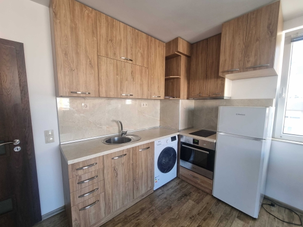 Тристаен апартамент в Благоевград, Еленово 1 - 82 кв.м за 716 €/кв.м - Снимка #1