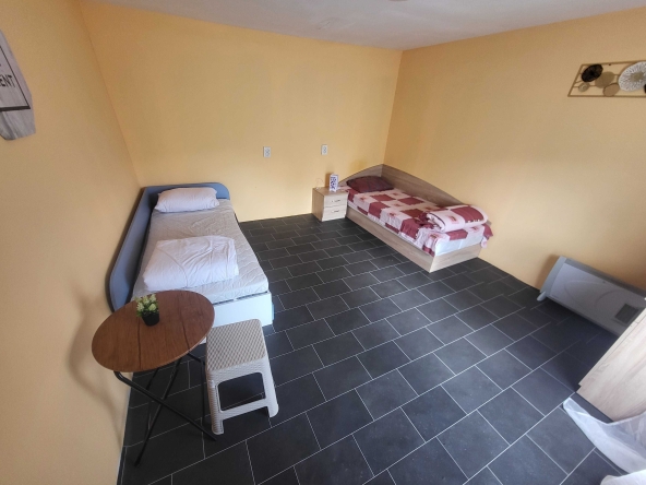 Дава се под наем Къща в София, СПЗ Модерно предградие - 15 кв.м за 149.43 € - Снимка #1