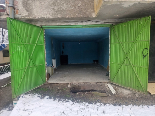Гараж / Паркомясто в Враца, Дъбника - 23 кв.м за 366 €/кв.м - Снимка #1