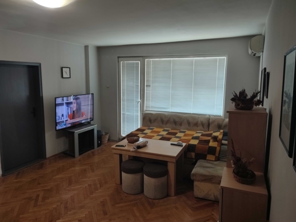 Четиристаен апартамент в Търговище, Център - 109 кв.м за 912 €/кв.м - Снимка #1