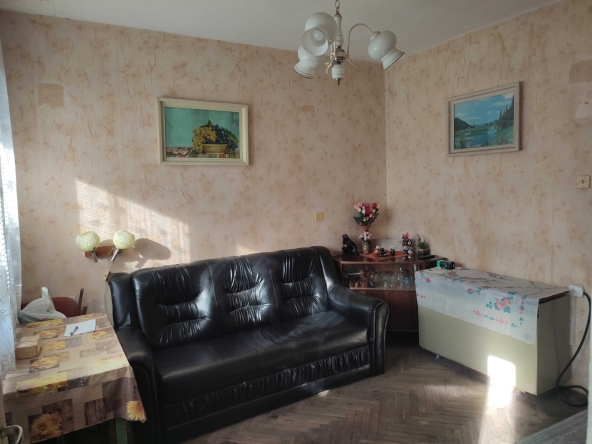 Четиристаен апартамент в Търговище, Център - 104 кв.м за 907 €/кв.м - Снимка #1