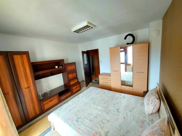 Дава се под наем Двустаен апартамент в Бургас, Център - 60 кв.м за 459 € - Снимка #1