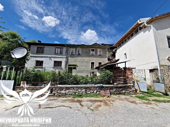 Къща в с. Орехово, Област Смолян - 160 кв.м за 335 €/кв.м - Снимка #1