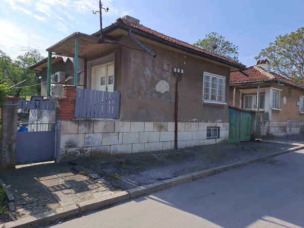 Къща в Русе, Родина 3 - 61 кв.м за 1392 €/кв.м - Снимка #1