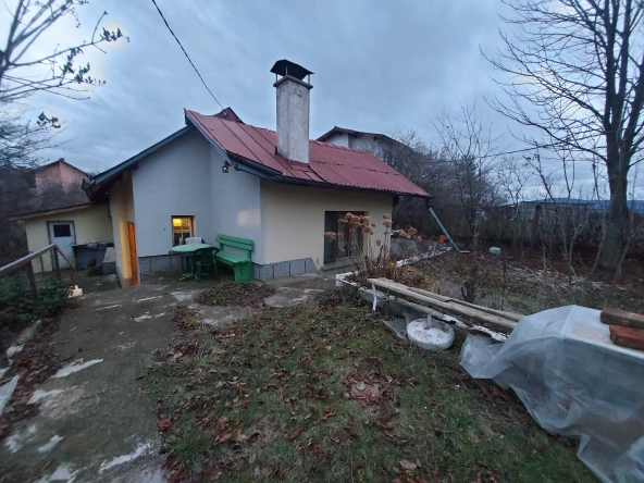 Къща в Радомир - 93 кв.м за 686 €/кв.м - Снимка #1