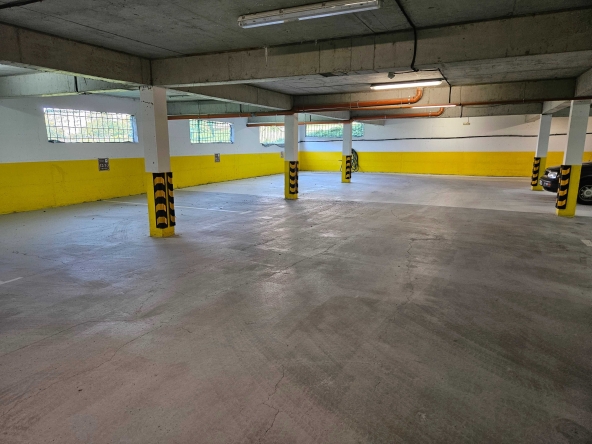 Дава се под наем Гараж / Паркомясто в Варна, Възраждане 3 - 12 кв.м за 76.5 € - Снимка #1