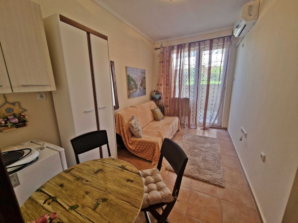 Едностаен апартамент в с. Равда, Област Бургас - 16 кв.м за 1500 €/кв.м - Снимка #1