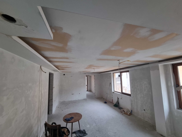 Тристаен апартамент в Благоевград, Широк център - 84 кв.м за 1000 €/кв.м - Снимка #1