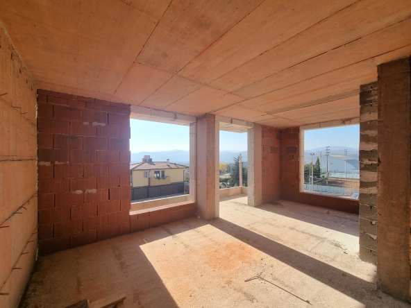 Тристаен апартамент в Благоевград, Освобождение - 100 кв.м за 847 €/кв.м - Снимка #1