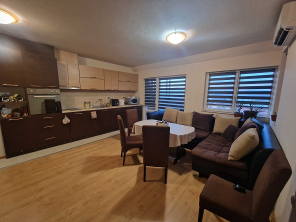 Тристаен апартамент в Благоевград, Еленово 1 - 90 кв.м за 1223 €/кв.м - Снимка #1