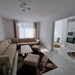 Дава се под наем Тристаен апартамент в Разград, Освобождение - 90 кв.м за 510 € - Снимка #1