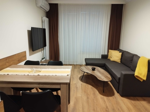 Дава се под наем Двустаен апартамент в София, Надежда 1 - 55 кв.м за 765 € - Снимка #1