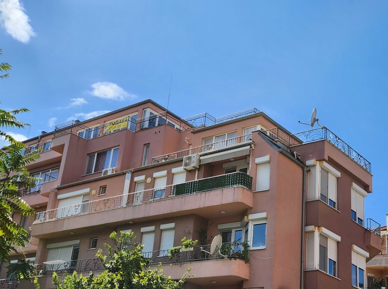 Мезонет в Пловдив, Кючук Париж - 200 кв.м за 1000 €/кв.м - Снимка #1