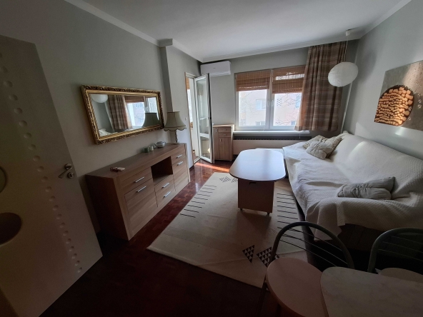 Двустаен апартамент в София, Градоман - 50 кв.м за 14 €/кв.м - Снимка #1