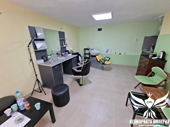 Дава се под наем Магазин в Асеновград - 21 кв.м за 205 € - Снимка #1