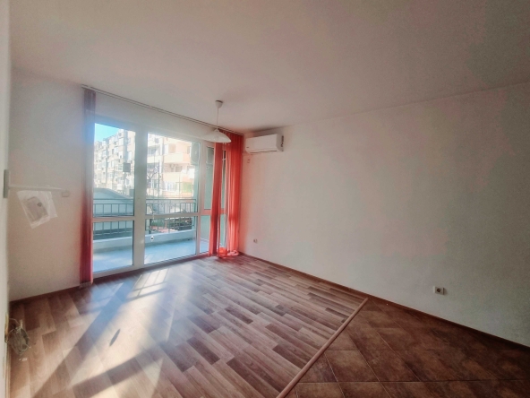 Дава се под наем Двустаен апартамент в Бургас, Възраждане - 86 кв.м за 229.5 € - Снимка #1