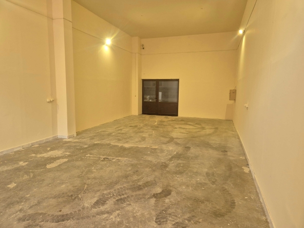 Дава се под наем Промишлена сграда в с. Церово, Област София-област - 65 кв.м за 351.9 € - Снимка #1