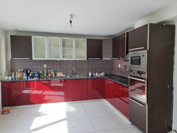 Многостаен апартамент в Благоевград, Идеален център - 147 кв.м за 1079 €/кв.м - Снимка #1