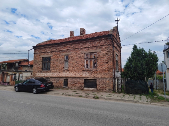 Къща в Лом - 65 кв.м за 408 €/кв.м - Снимка #1