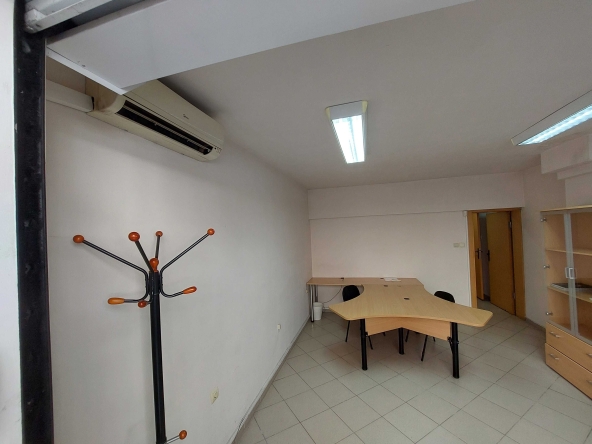 Дава се под наем Магазин в София, Стрелбище - 28 кв.м за 382.5 € - Снимка #1