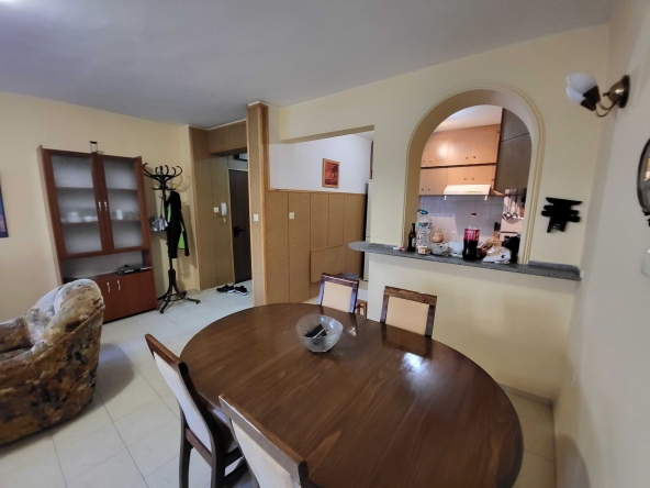 Дава се под наем Тристаен апартамент в Стара Загора, Център - 100 кв.м за 331.5 € - Снимка #1