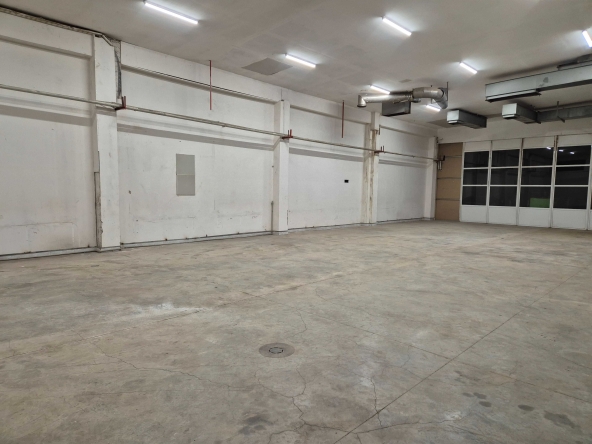 Дава се под наем Промишлена сграда в с. Церово, Област София-област - 500 кв.м за 1100 € - Снимка #1