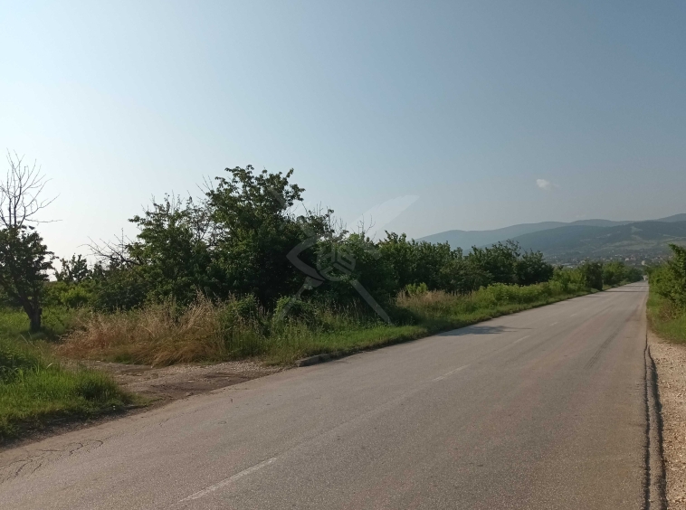Парцел в с. Белащица, Област Пловдив - 9000 кв.м за 40 €/кв.м - Снимка #1