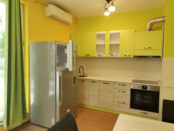 Дава се под наем Тристаен апартамент в София, Витоша - 75 кв.м за 663 € - Снимка #1