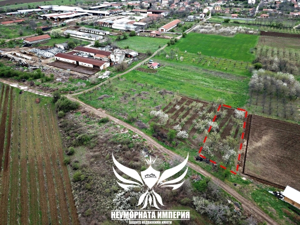 Земеделски имот в с. Червен, Област Пловдив -  кв.м за 19350 €/дка - Снимка #1