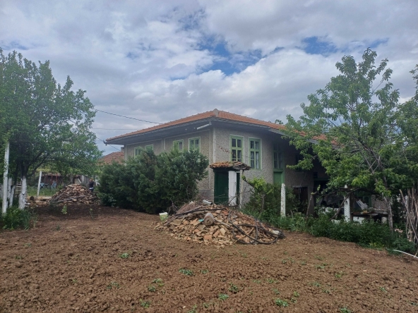 Къща в с. Церова кория, Област Велико Търново - 140 кв.м за 500 €/кв.м - Снимка #1