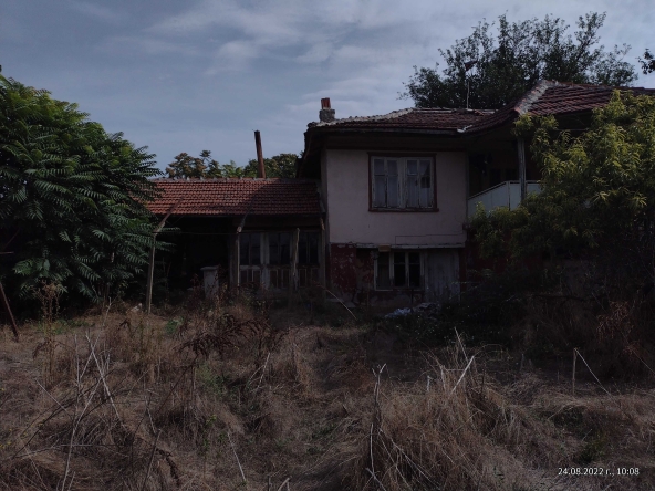 Къща в Варна, Възраждане 1 - 150 кв.м за 70 €/кв.м - Снимка #1