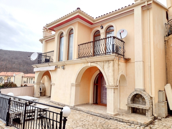 Къща в к.к. Елените - 108 кв.м за 825 €/кв.м - Снимка #1