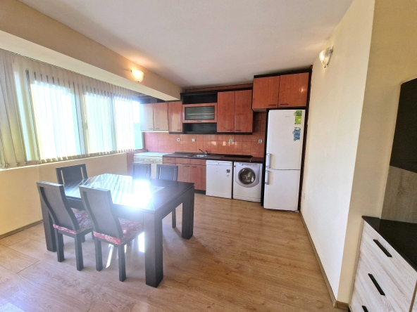 Тристаен апартамент в Благоевград, Широк център - 116 кв.м за 1078 €/кв.м - Снимка #1
