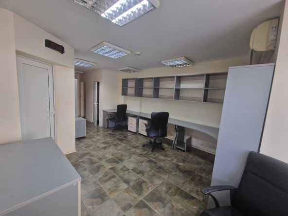 Офис в Благоевград, Идеален център - 75 кв.м за 1334 €/кв.м - Снимка #1