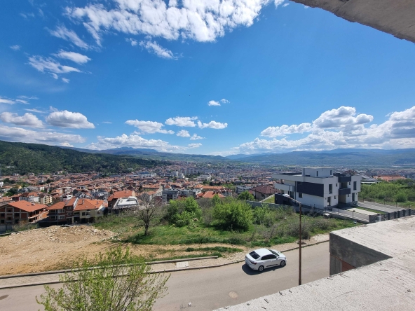 Тристаен апартамент в Благоевград, Баларбаши - 195 кв.м за 759 €/кв.м - Снимка #1