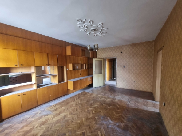 Многостаен апартамент в Благоевград, Широк център - 109 кв.м за 918 €/кв.м - Снимка #1