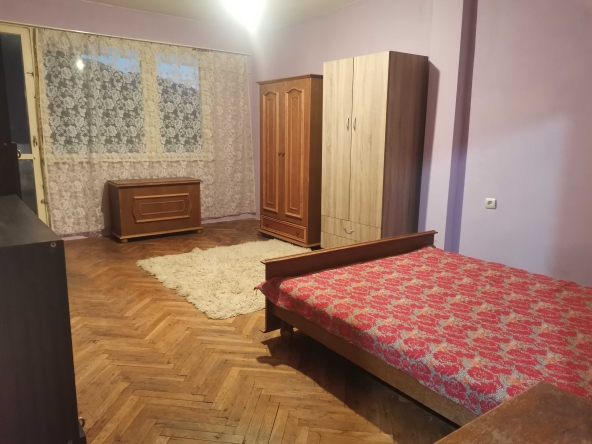 Дава се под наем Двустаен апартамент в Враца, Река Лева - 64 кв.м за 306 € - Снимка #1