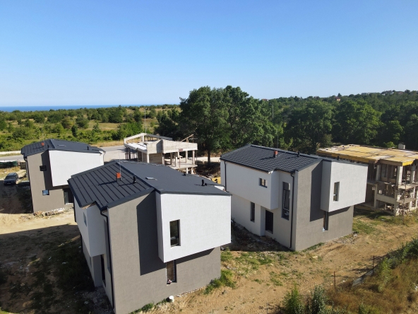 Къща в Варна, Аспарухово - 197 кв.м за 1320 €/кв.м - Снимка #1