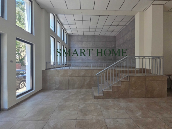 Дава се под наем Магазин в Горна Оряховица - 85 кв.м за 510 € - Снимка #1