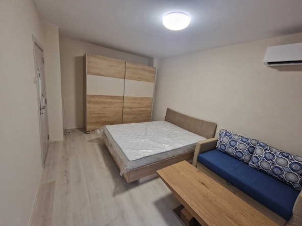 Дава се под наем Двустаен апартамент в Бургас, Славейков - 40 кв.м за 331.5 € - Снимка #1