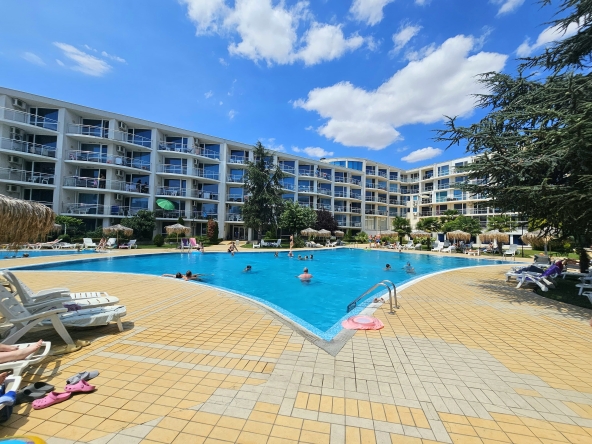 Едностаен апартамент в Бургас, Сарафово - 40 кв.м за 1400 €/кв.м - Снимка #1