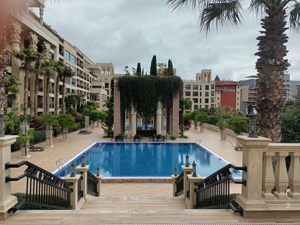 Дава се под наем Двустаен апартамент в к.к. Златни пясъци - 67 кв.м за 174.42 € - Снимка #1