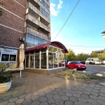 Дава се под наем Магазин в Асеновград - 49 кв.м за 410 € - Снимка #1