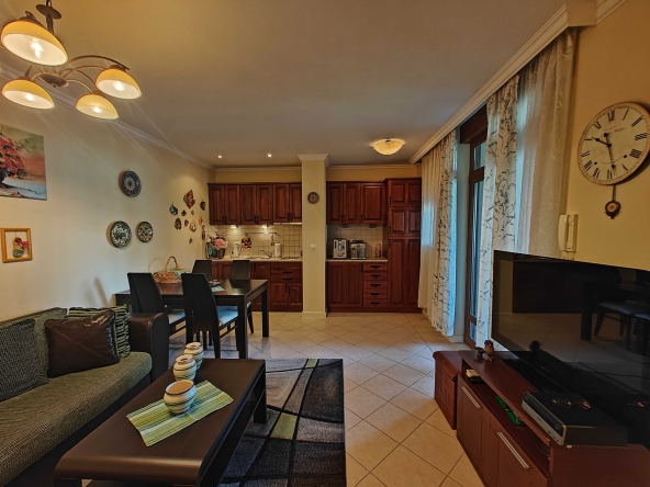 Тристаен апартамент в Созопол - 96 кв.м за 1652 €/кв.м - Снимка #1