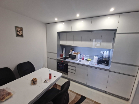 Двустаен апартамент в Благоевград, Струмско - 40 кв.м за 1400 €/кв.м - Снимка #1